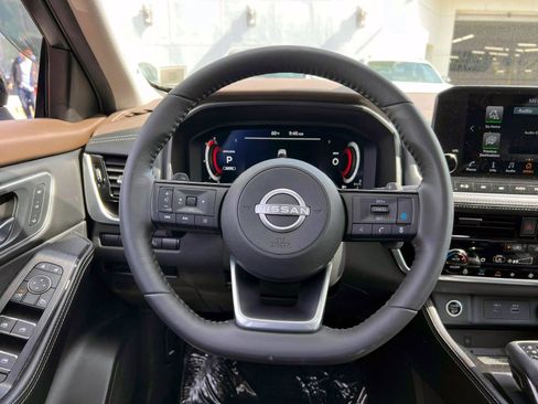 Used 2022 Nissan Rogue Platinum w/ Head-Up Display Package AWD/4WD image 14