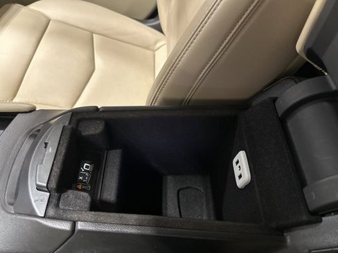 Used 2018 Cadillac XT5 Luxury w/ Driver Awareness Package image 31