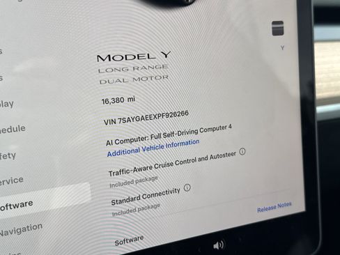 Used 2023 Tesla Model Y Long Range AWD/4WD image 18