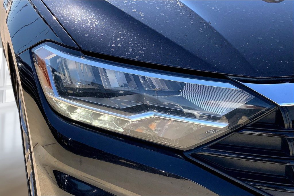 Used 2020 Volkswagen Jetta R-Line FWD image 27