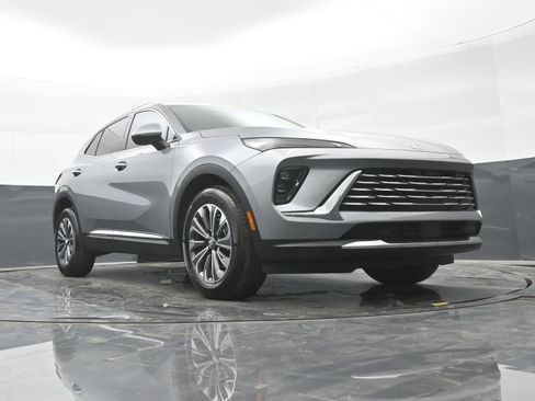 Used 2024 Buick Envision Preferred image 42