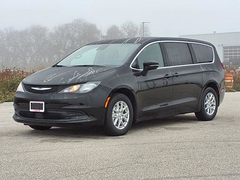New 2026 Chrysler Voyager LX FWD image 31