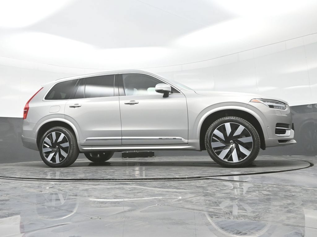 Used 2023 Volvo XC90 T8 Ultimate AWD/4WD image 34