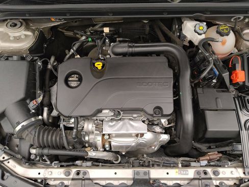 Used 2025 Chevrolet Malibu LS FWD image 30