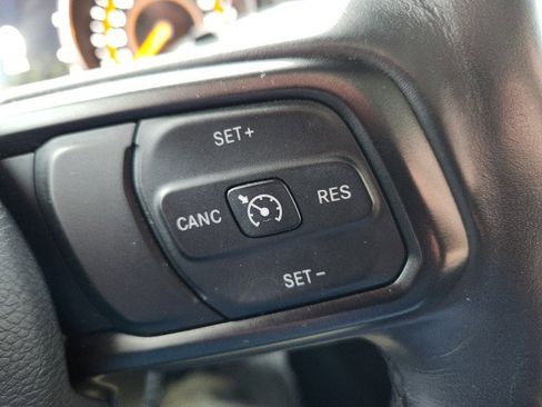 Used 2018 Jeep Wrangler Sport image 32