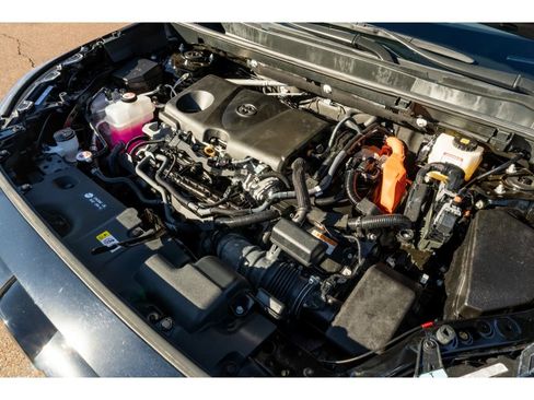 Used 2025 Toyota RAV4 XLE image 28