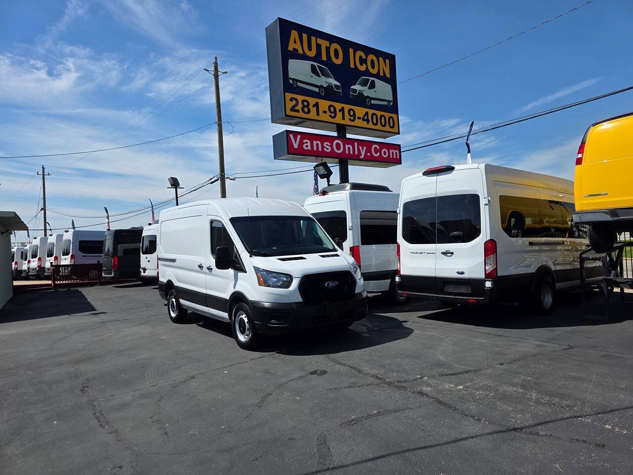 Used 2023 Ford Transit 150 Medium Roof RWD image 25