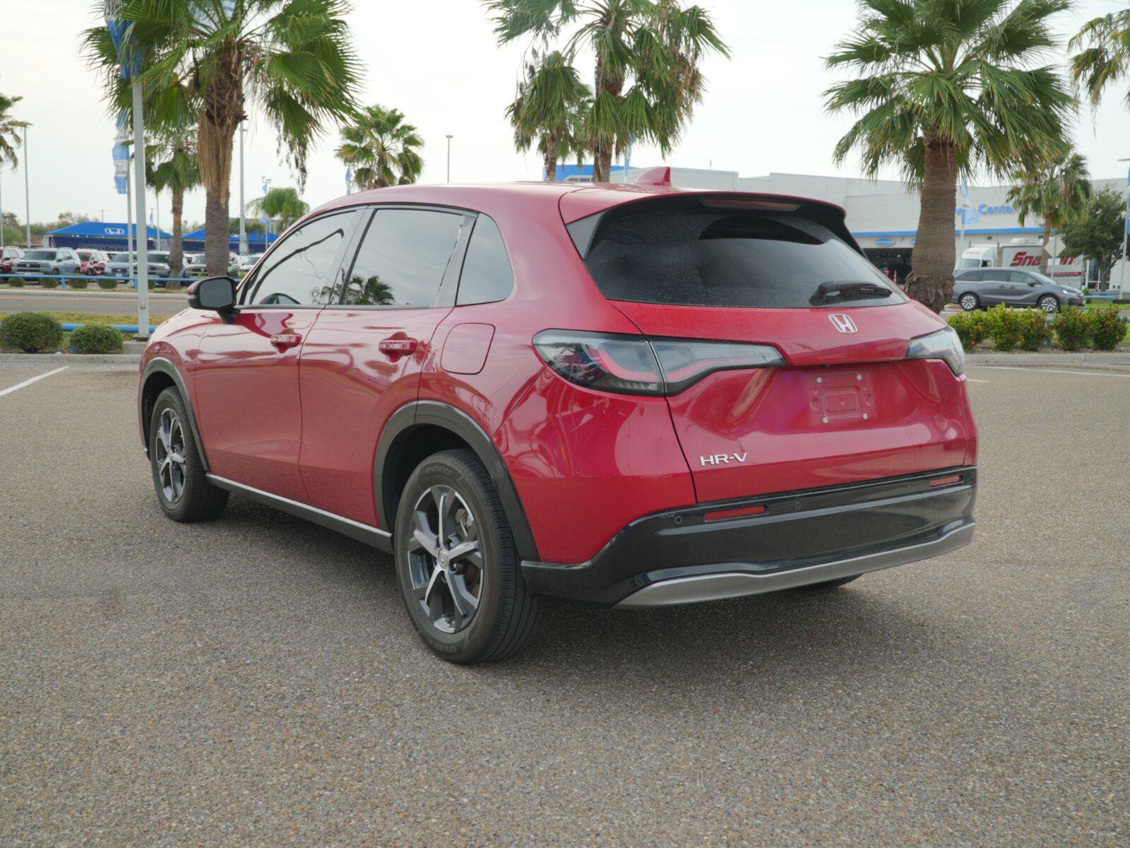 Used 2025 Honda HR-V EX-L image 7