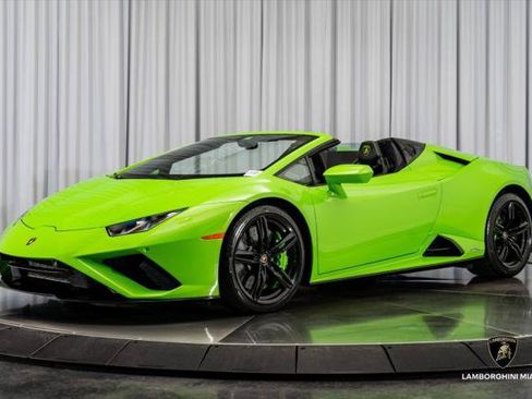 Used 2021 Lamborghini Huracan EVO RWD image 9