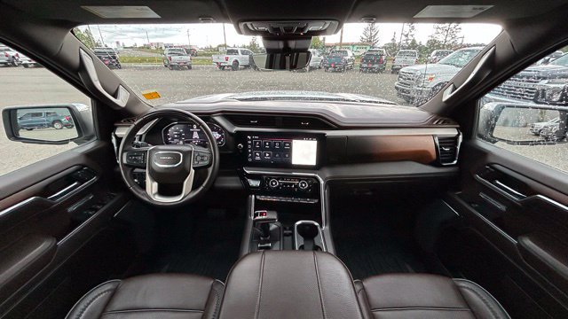 Used 2024 GMC Sierra 1500 Denali AWD/4WD image 14