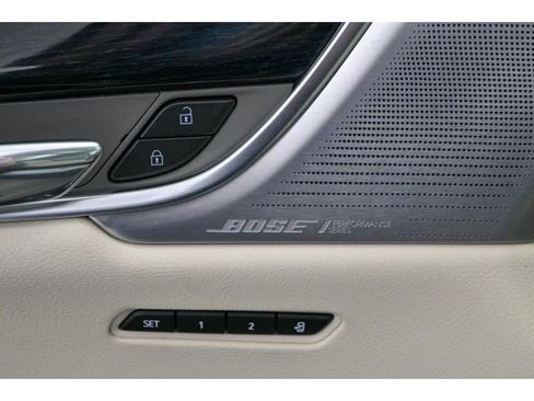 Used 2024 Cadillac XT6 Premium Luxury w/ Technology Package image 32