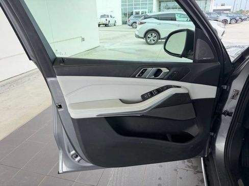 Used 2024 BMW X5 xDrive40i w/ Executive Package AWD/4WD image 13