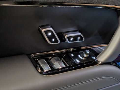 New 2026 Land Rover Range Rover Sport Dynamic SE AWD/4WD image 12