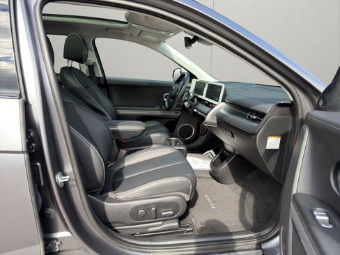 Used 2022 Hyundai Ioniq 5 Limited w/ Cargo Package image 13