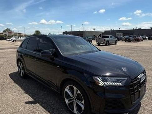 Used 2020 Audi Q7 3.0T AWD/4WD image 2
