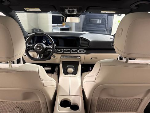 Certified 2025 Mercedes-Benz GLS 450 4MATIC image 26