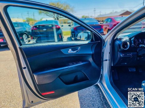 Used 2021 Kia Forte LXS image 15