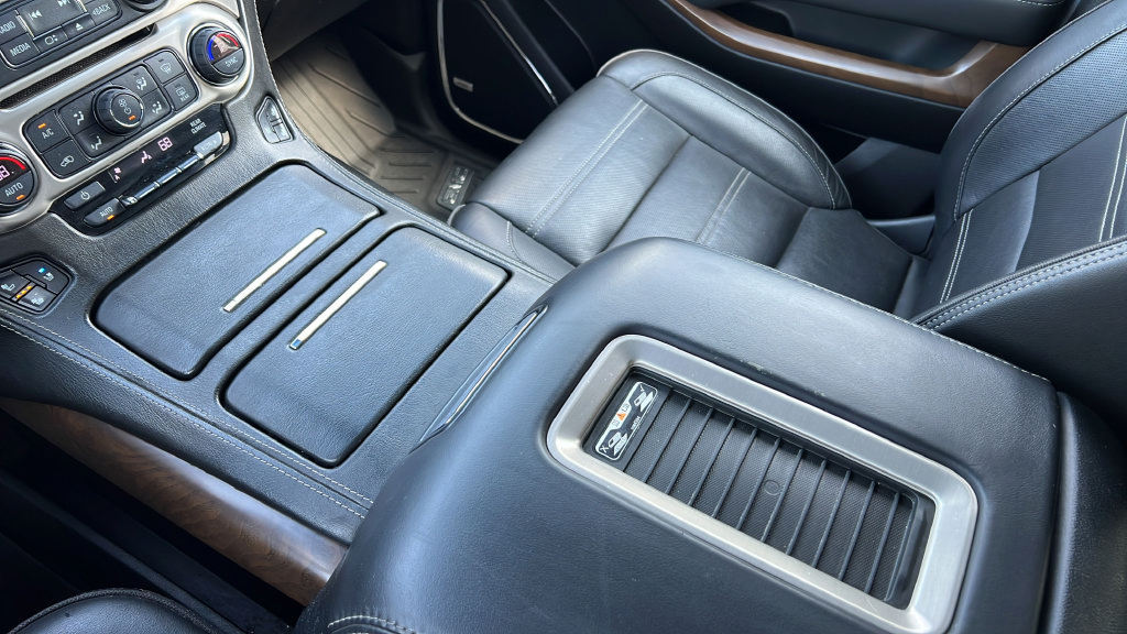 Used 2019 GMC Yukon Denali AWD/4WD image 17