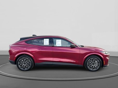 Used 2025 Ford Mustang Mach-E Premium image 4