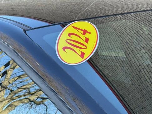 Used 2024 Kia Forte LXS image 7