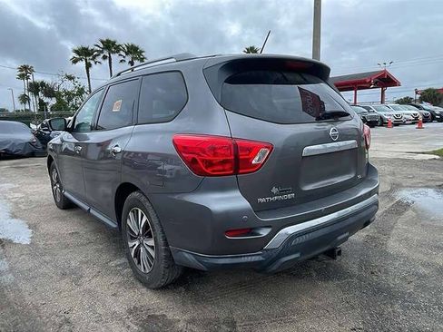Used 2017 Nissan Pathfinder SL FWD image 12