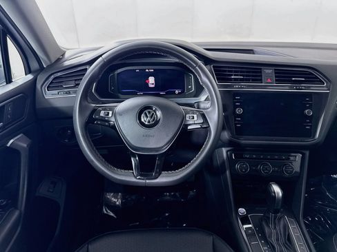 Used 2021 Volkswagen Tiguan SEL AWD/4WD image 22