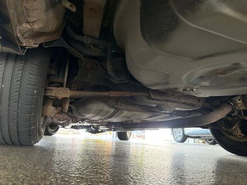 Used 2004 Toyota Camry LE FWD image 32