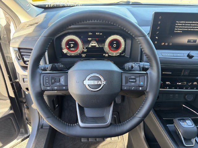 Certified 2025 Nissan Rogue Platinum AWD/4WD image 26