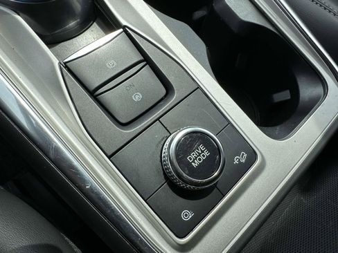 Used 2022 Ford Explorer XLT w/ Equipment Group 202A AWD/4WD image 22