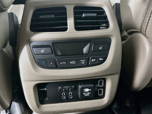 Used 2020 Honda Pilot Touring image 26