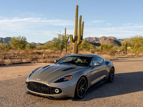 Used 2018 Aston Martin Vanquish Zagato RWD image 20