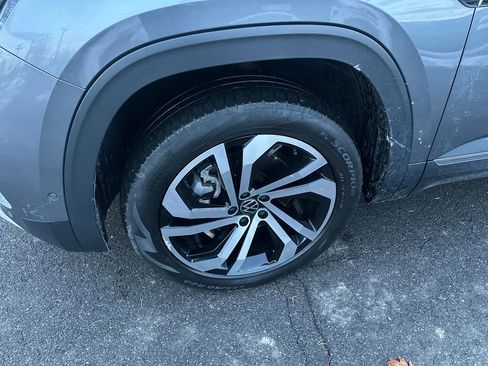 Certified 2021 Volkswagen Atlas Cross Sport SEL Premium image 2