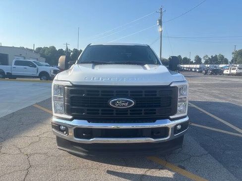 Used 2023 Ford F250 XL w/ FX4 Off-Road Package image 2