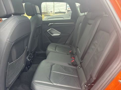 Used 2023 Audi Q3 2.0T Premium image 11