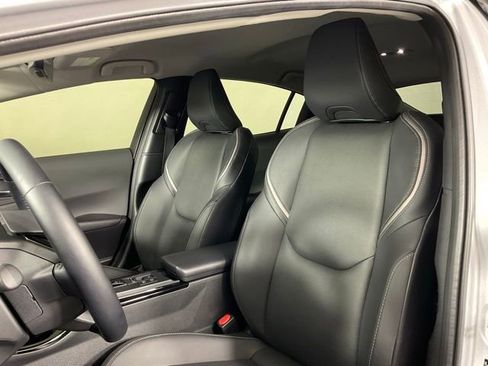 Used 2024 Toyota Prius XLE image 14