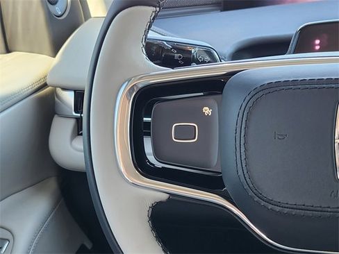 New 2025 Lincoln Navigator Reserve image 25