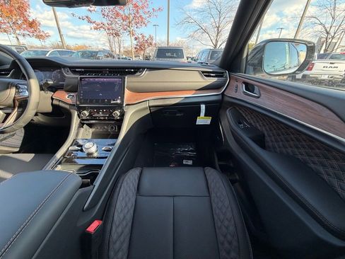 New 2025 Jeep Grand Cherokee L Summit w/ Advanced Protech Group IV image 14