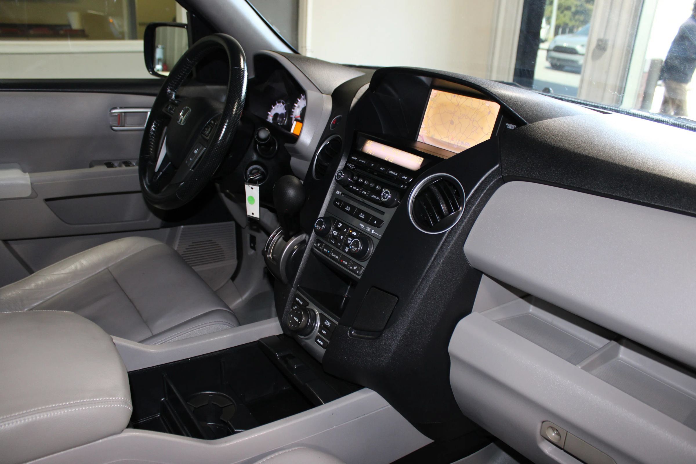 Used 2014 Honda Pilot Touring image 31