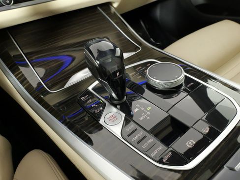 Used 2021 BMW X5 M50i w/ Premium Package image 60