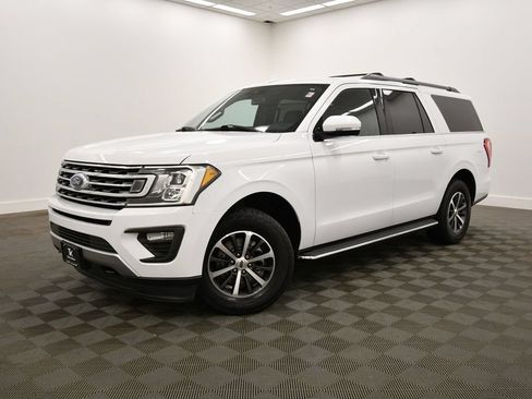Used 2018 Ford Expedition Max XLT w/ Equipment Group 202A AWD/4WD image 2