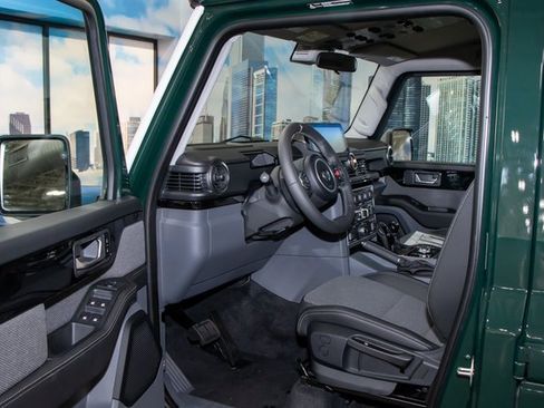 Used 2024 INEOS Grenadier image 13