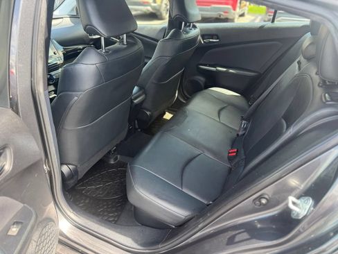 Used 2016 Toyota Prius Three Touring FWD image 15