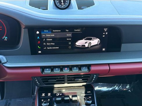 Used 2025 Porsche 911 Carrera image 27