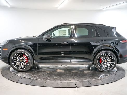 New 2026 Porsche Cayenne S AWD/4WD image 2