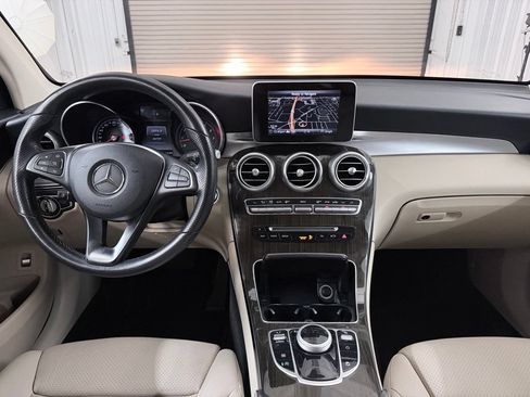 Used 2019 Mercedes-Benz GLC 300 image 23