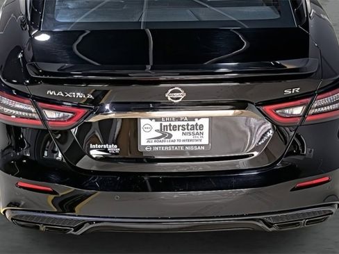 Used 2019 Nissan Maxima SR w/ Premium Package image 11