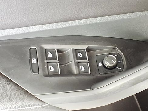 Used 2025 Volkswagen Jetta S FWD image 14