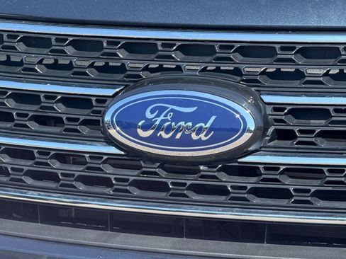 Used 2023 Ford Explorer XLT w/ Equipment Group 202A AWD/4WD image 9