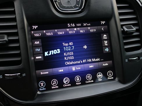 Used 2017 Chrysler 300 S image 14