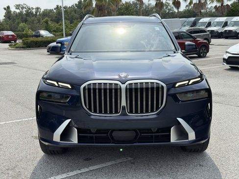Used 2024 BMW X7 xDrive40i w/ Premium Package AWD/4WD image 9